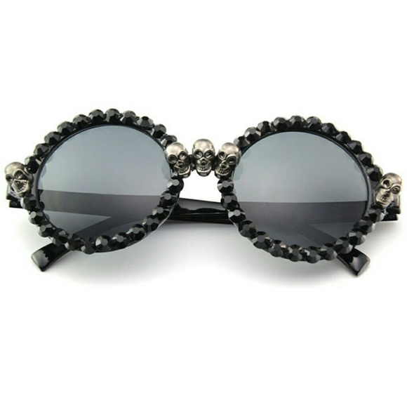 Accessories - Skull Studded Round Retro Sunglasses